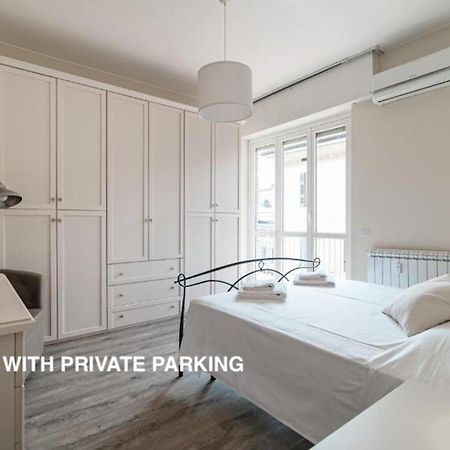 Lovely Suite With Private Parking In Como Buitenkant foto