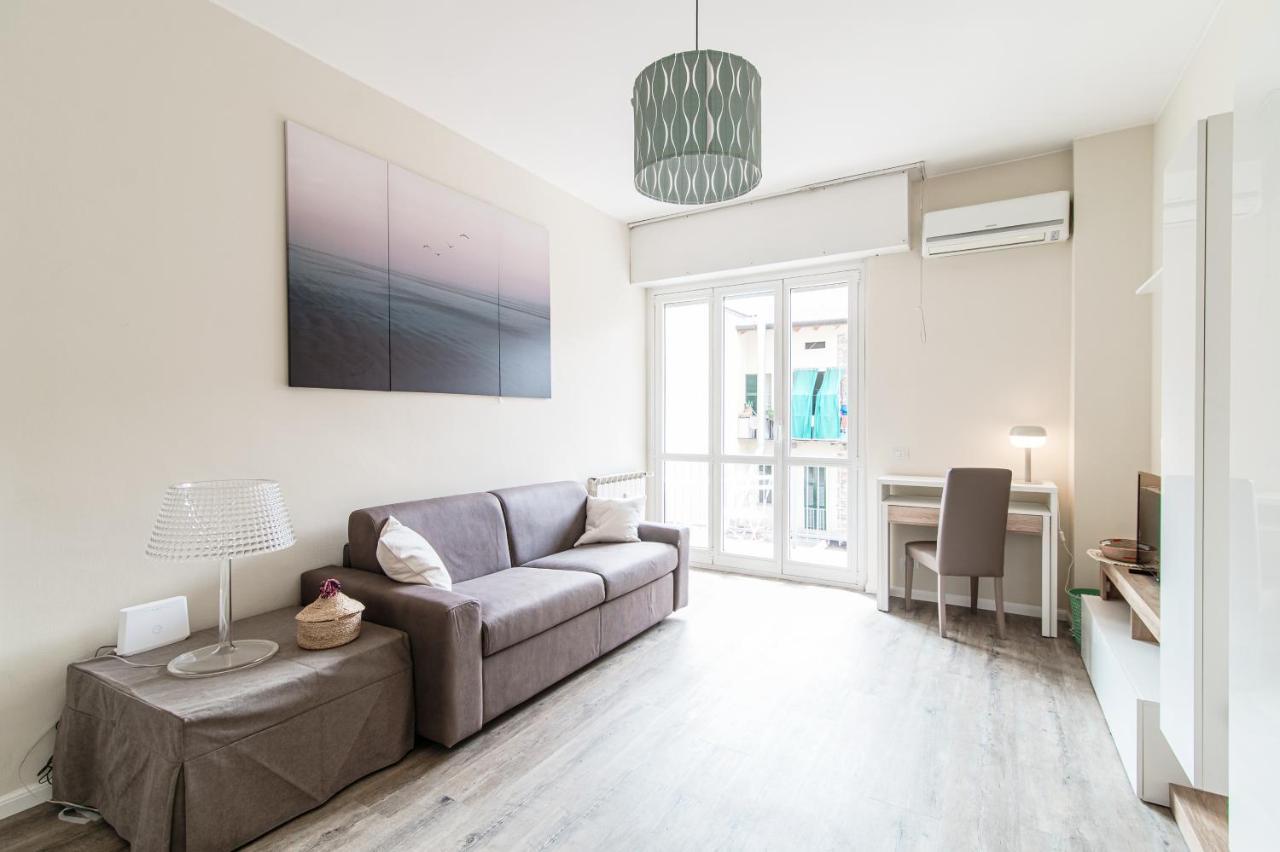 Lovely Suite With Private Parking In Como Buitenkant foto