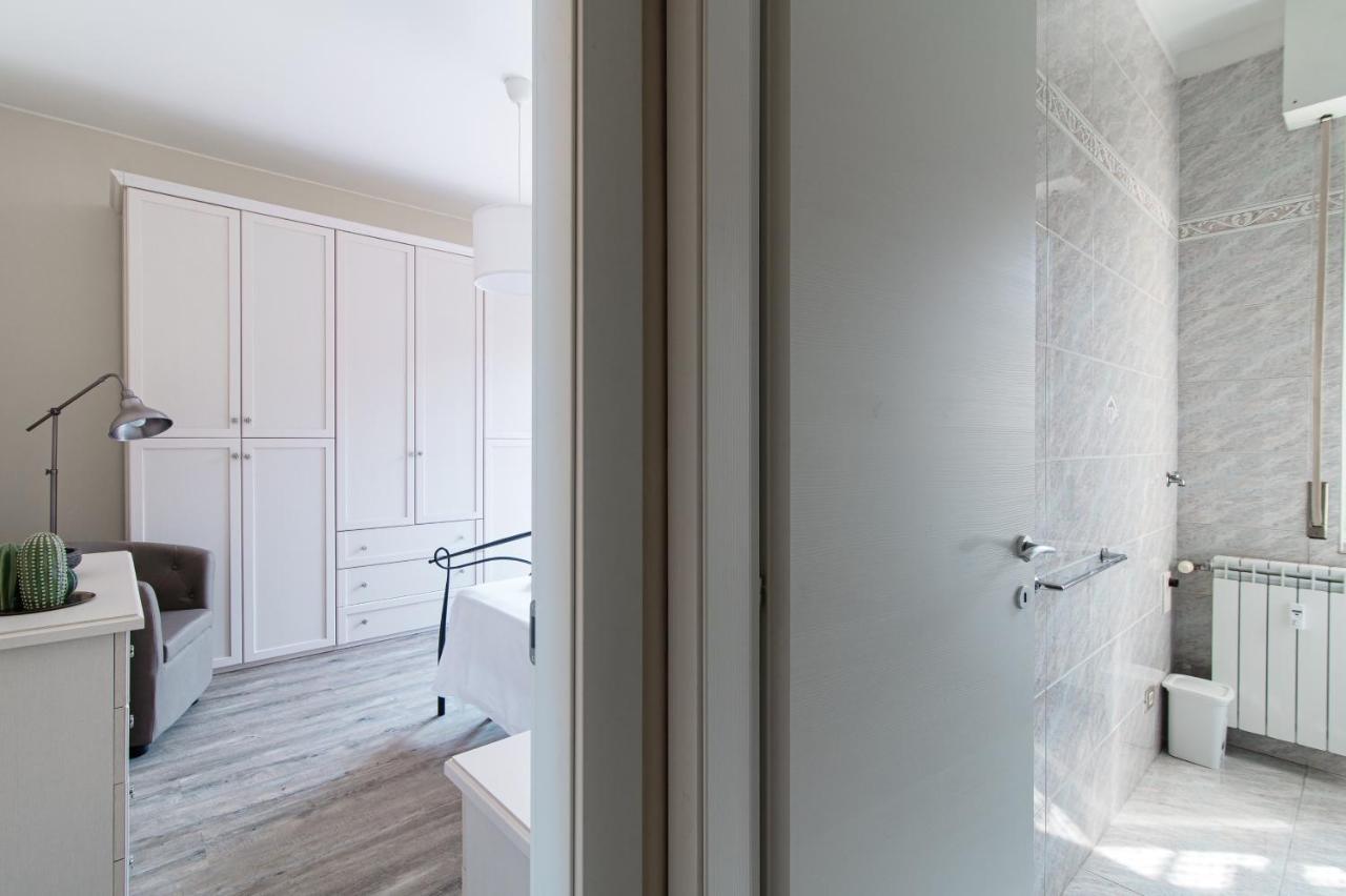 Lovely Suite With Private Parking In Como Buitenkant foto